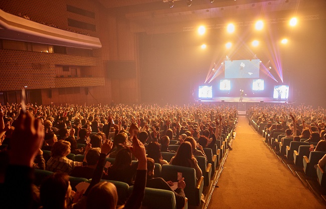 Бродвейское шоу The illusionists покорило киевскую публику (фото)